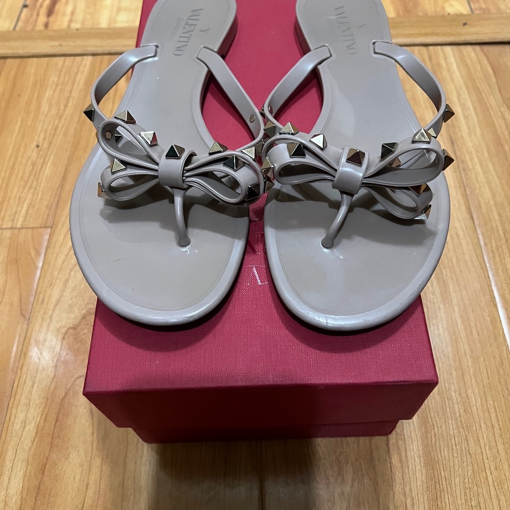 COPY - Valentino Garavani Jelly Sandals